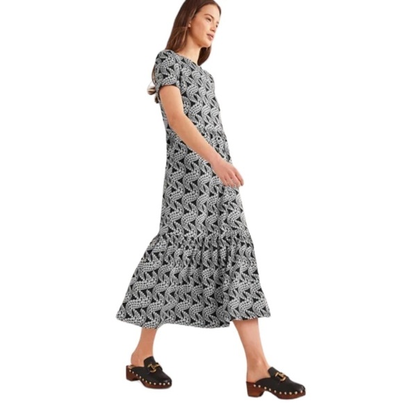 Boden - Tiered Easy Jersey Midi Dress
Black Daisy Swirl Sz 10 - Picture 9 of 9